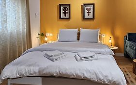 Vibe Studio Apartment