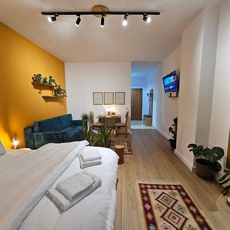Vibe Studio Apartment Tirana Buitenkant foto