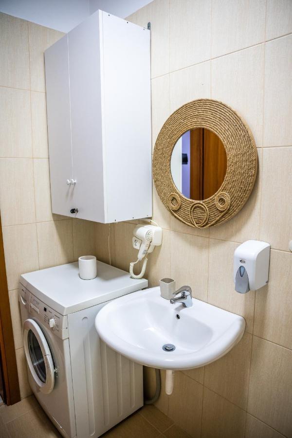Vibe Studio Apartment Tirana Buitenkant foto