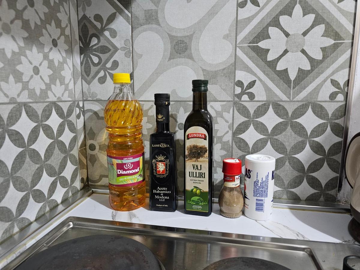 Vibe Studio Apartment Tirana Buitenkant foto