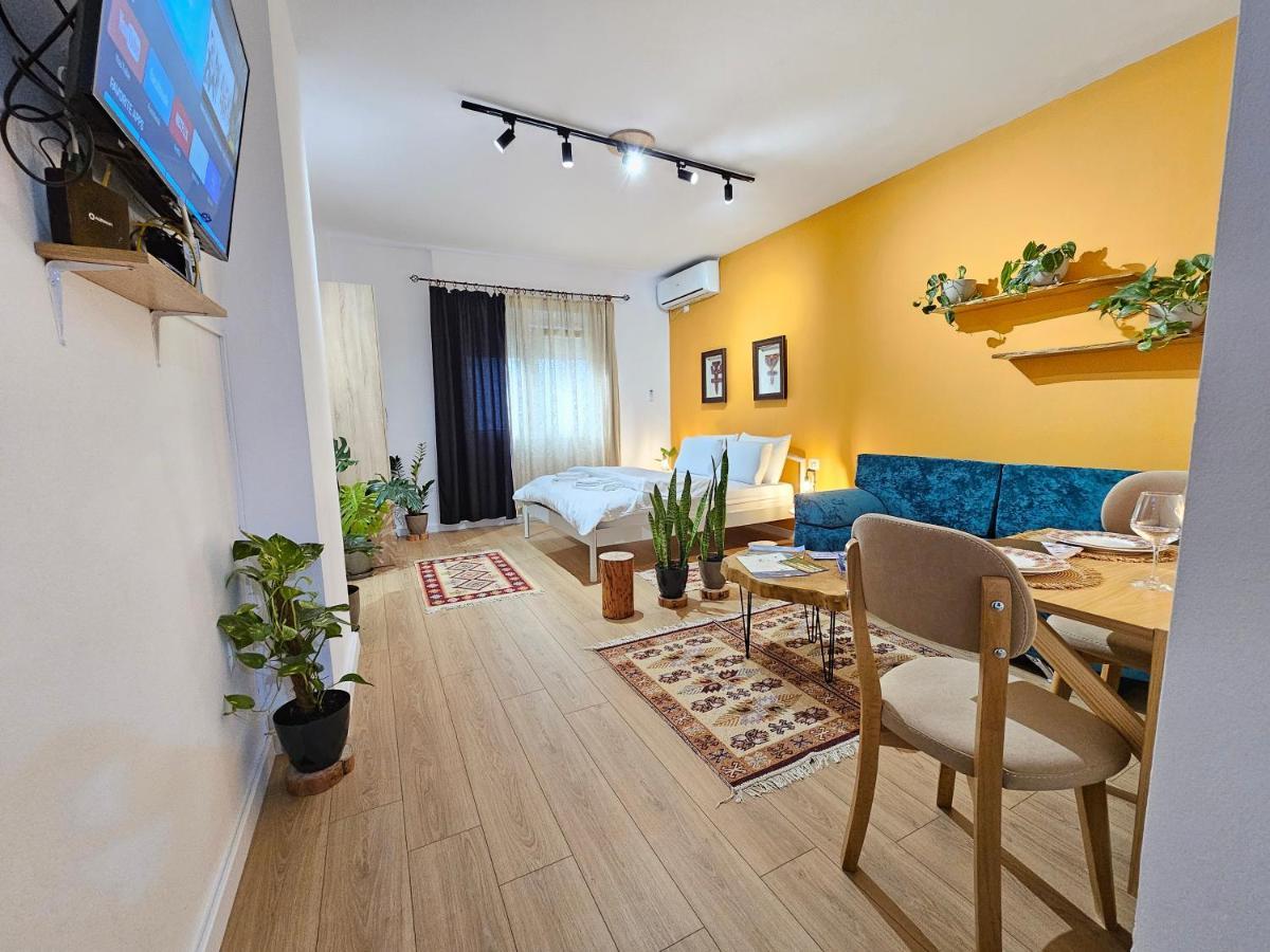 Vibe Studio Apartment Tirana Buitenkant foto