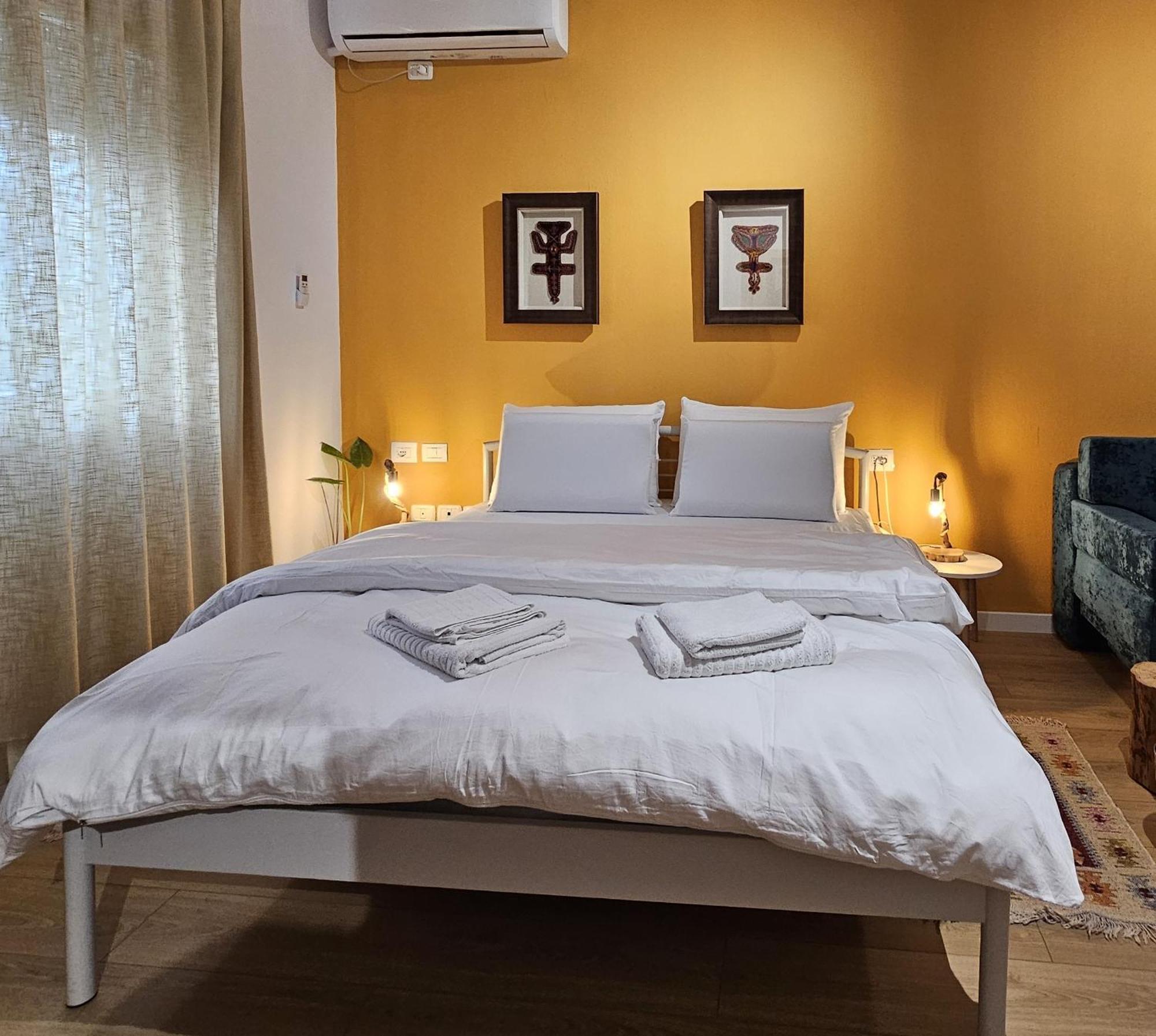 Vibe Studio Apartment Tirana Buitenkant foto